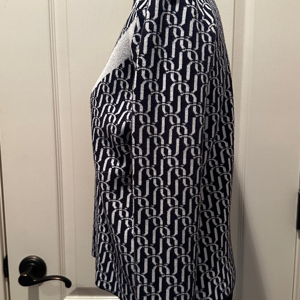 Liz Claiborne Chevron Turtleneck Sweater | Navy & White Knit | Size S - Picture 4 of 4